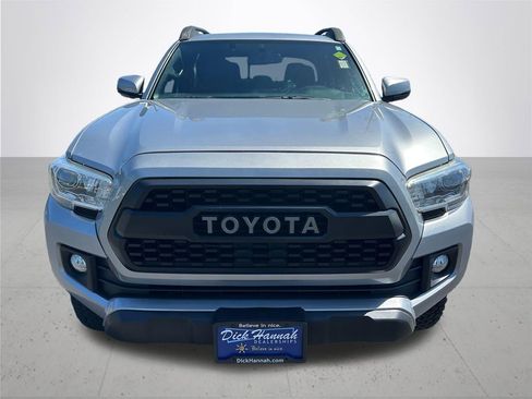 Used 2016 Toyota Tacoma TRD Off-Road w/ Premium & Technology Package AWD/4WD image 3