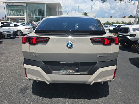 Used 2026 BMW X2 xDrive28i AWD/4WD image 4