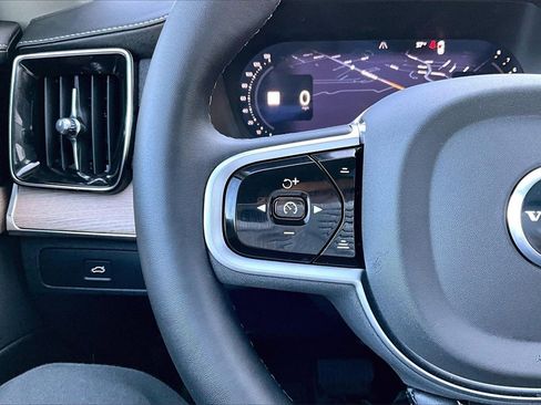 Certified 2026 Volvo XC90 B6 Plus w/ Protection Package Premier image 11