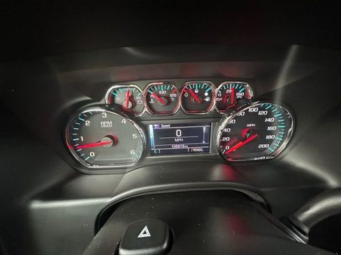 Used 2018 GMC Yukon SLE image 18