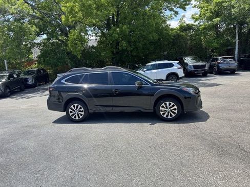 Used 2023 Subaru Outback Premium AWD/4WD image 4