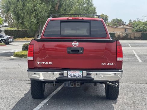 Used 2013 Nissan Titan SV w/ SV Value Truck Pkg AWD/4WD image 15