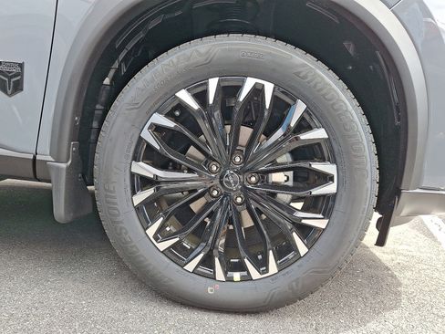 New 2026 Nissan Rogue SV AWD/4WD image 3
