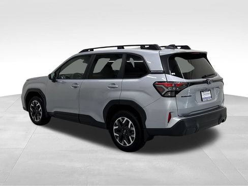 Used 2026 Subaru Forester Premium AWD/4WD image 5