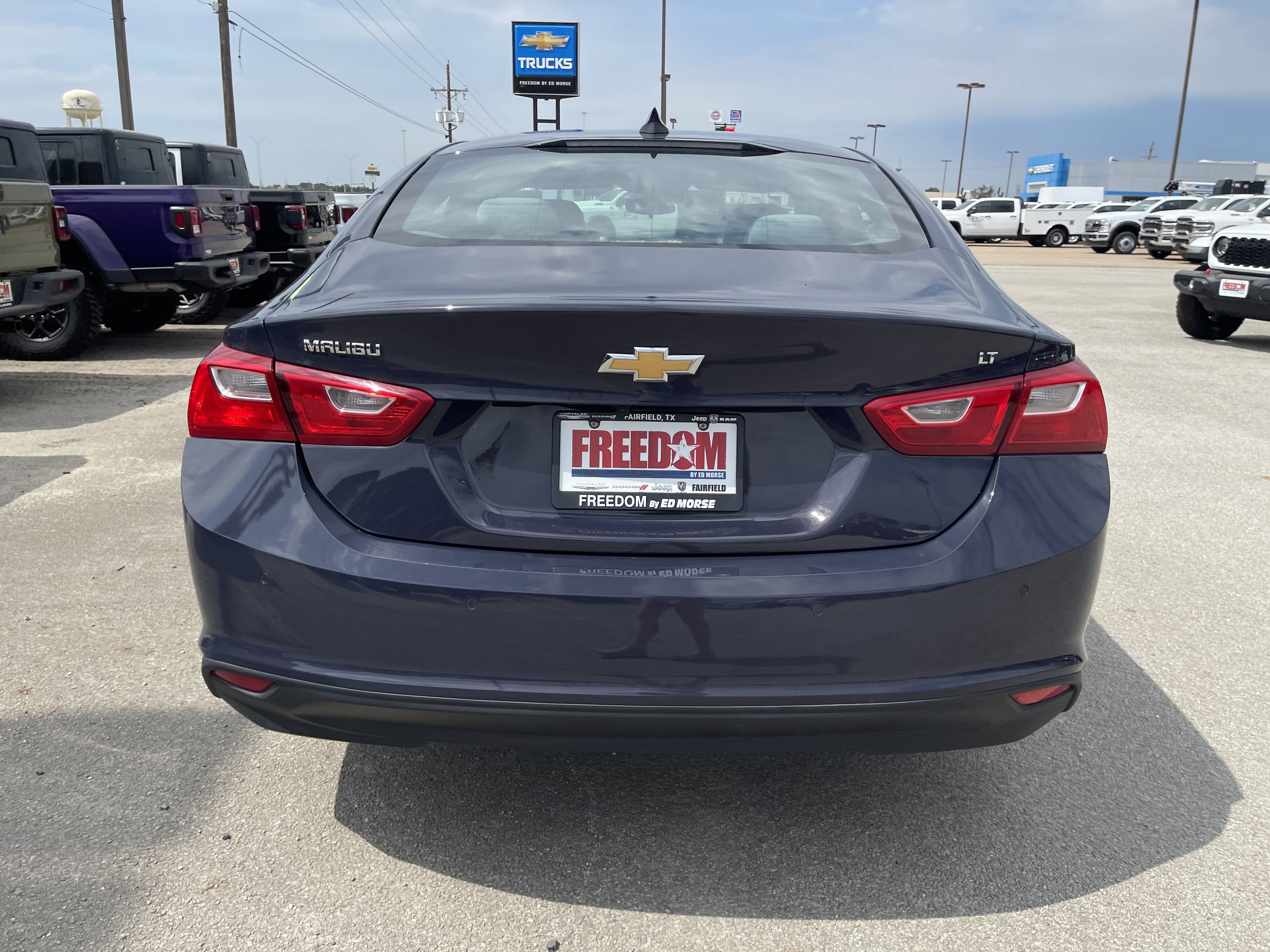 Used 2025 Chevrolet Malibu LT FWD image 5