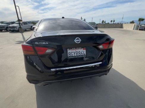 Used 2019 Nissan Altima 2.5 SR w/ SR Premium Package image 7