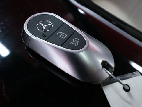 Used 2024 Mercedes-Benz GLC 300 4MATIC image 21