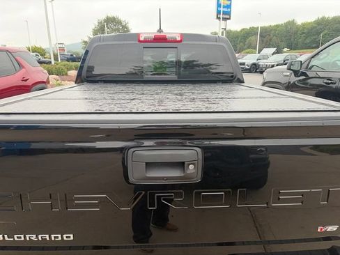 Used 2022 Chevrolet Colorado LT w/ Luxury Package AWD/4WD image 3