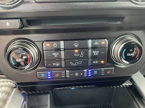 Used 2018 Ford F150 Raptor w/ Equipment Group 802A Luxury AWD/4WD image 25