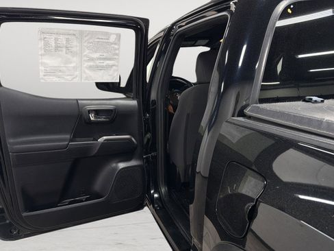 Used 2019 Toyota Tacoma SR5 image 28