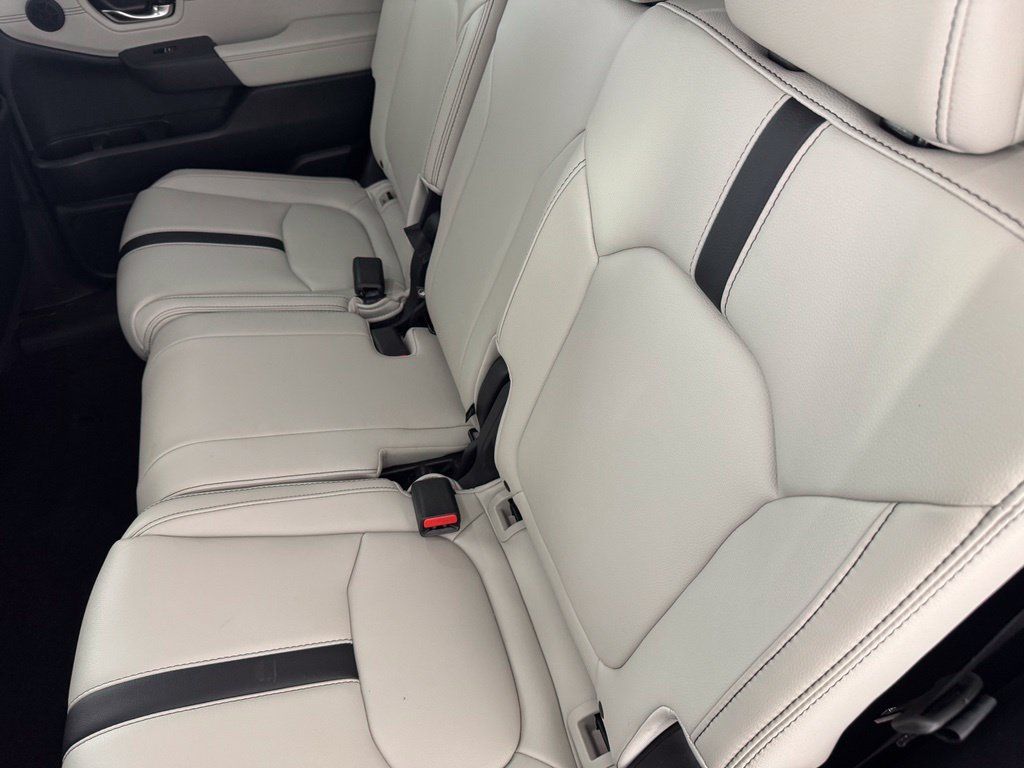 Used 2026 Honda Pilot Touring image 28