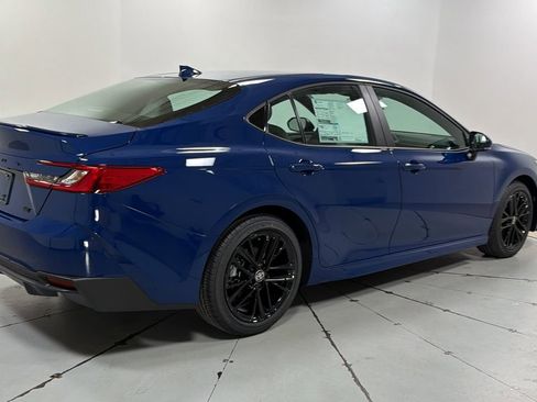 New 2026 Toyota Camry SE image 5