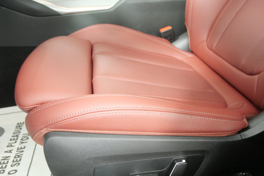 Used 2026 BMW 330i Sedan RWD image 10