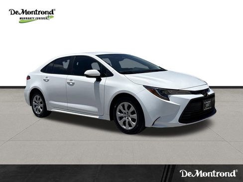Used 2023 Toyota Corolla LE FWD image 3