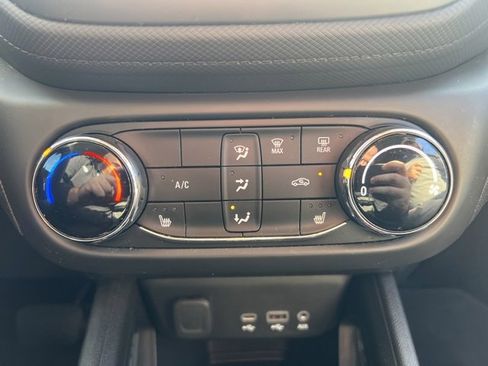 Used 2022 Chevrolet TrailBlazer LT image 14