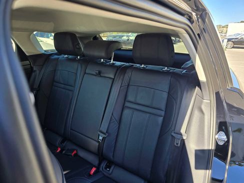 Used 2020 Land Rover Range Rover Evoque S image 19