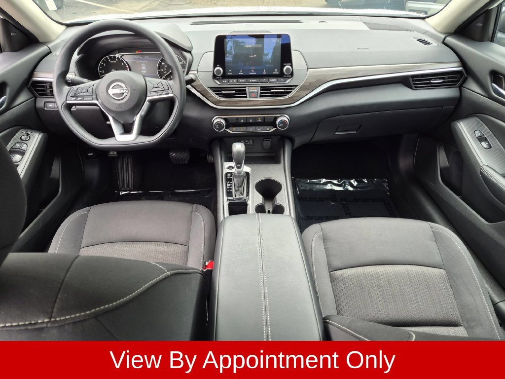 Used 2025 Nissan Altima 2.5 SV FWD image 26