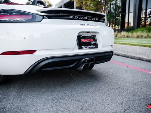 Used 2017 Porsche 718 Boxster image 33