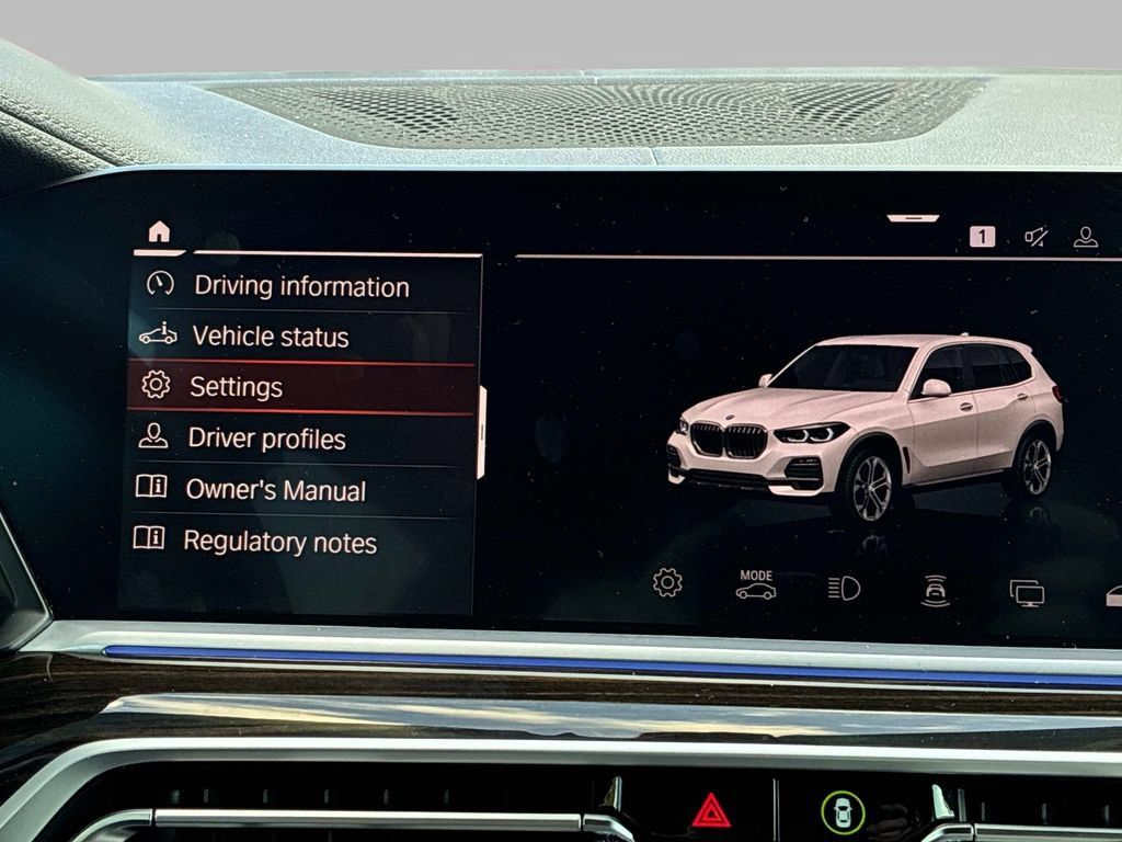 Used 2021 BMW X5 xDrive40i w/ Parking Assistance Package AWD/4WD image 42