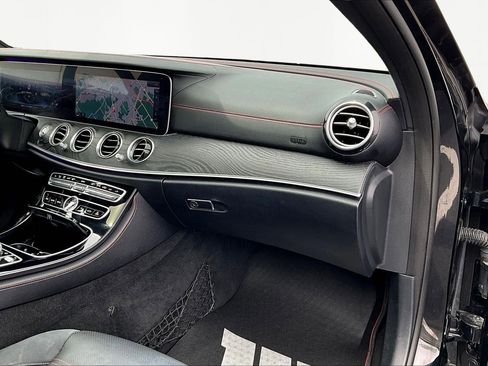 Used 2017 Mercedes-Benz E 43 AMG 4MATIC Sedan image 26