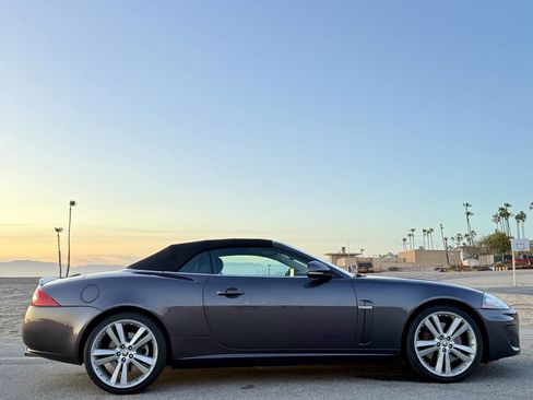 Used 2010 Jaguar XK Convertible image 8