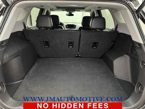 Used 2022 GMC Terrain SLT w/ Tech Package image 17