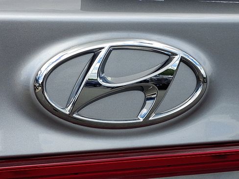 Used 2023 Hyundai Santa Fe SEL w/ Cargo Package AWD/4WD image 29