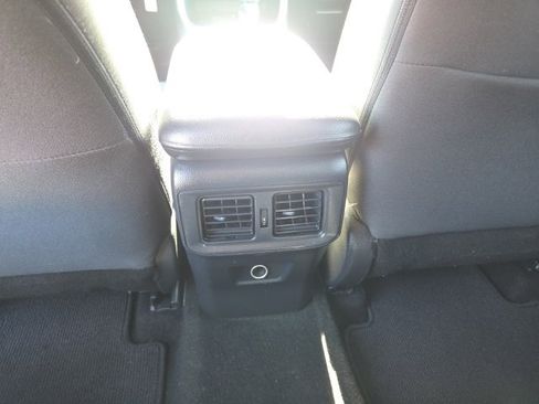 Used 2020 Toyota RAV4 LE w/ Carpet Mat Package image 29