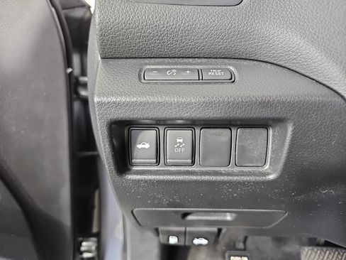 Used 2018 Nissan Altima 2.5 SR w/ SR Midnight Edition FWD image 24