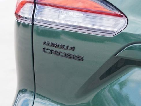 Certified 2023 Toyota Corolla Cross XLE w/ Convenience Package image 10