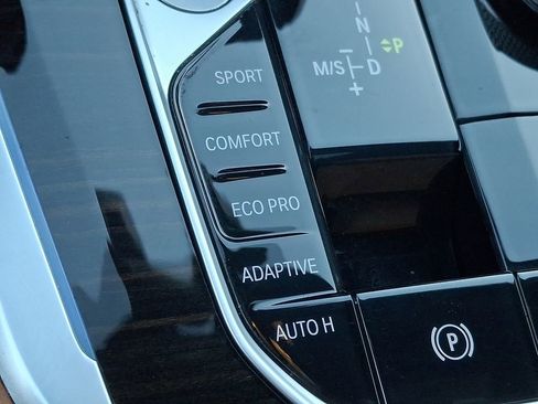 Used 2021 BMW X5 xDrive40i w/ Convenience Package image 19