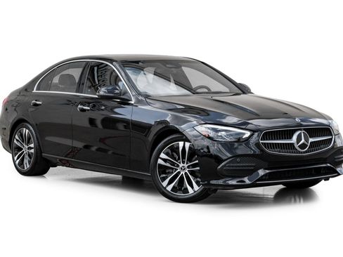 Used 2022 Mercedes-Benz C 300 Sedan w/ Exclusive Trim Package image 6