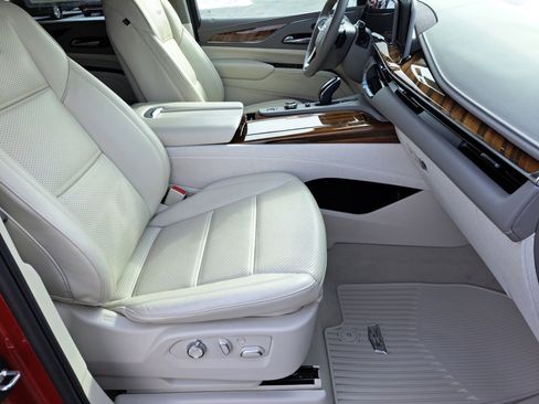 Certified 2024 Cadillac Escalade ESV Sport Platinum image 15