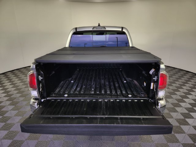 Used 2022 Toyota Tacoma TRD Off-Road w/ TRD Premium Off Road Package AWD/4WD image 18
