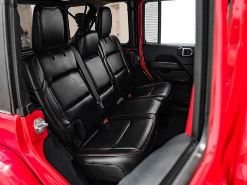 Used 2019 Jeep Wrangler Unlimited Rubicon AWD/4WD image 30