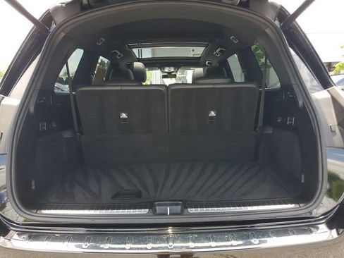 Used 2023 Mercedes-Benz GLS 450 4MATIC image 11