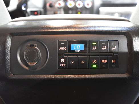 Used 2017 Toyota Sequoia SR5 image 53