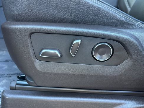 Used 2024 GMC Yukon XL Denali w/ Denali Reserve Package image 14