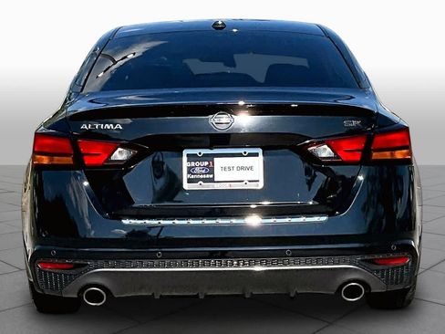 Used 2021 Nissan Altima 2.5 SR w/ SR Premium Package FWD image 5