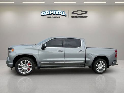 Used 2025 Chevrolet Silverado 1500 High Country image 2