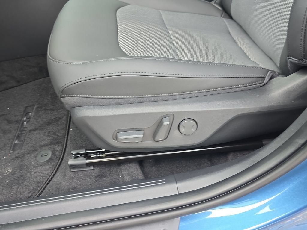 New 2026 Kia Niro Wind FWD image 21
