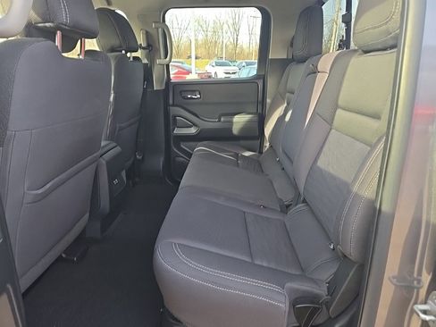 Used 2022 Nissan Frontier SV w/ Technology Package image 28