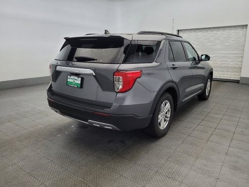 Used 2024 Ford Explorer XLT w/ Equipment Group 202A image 9
