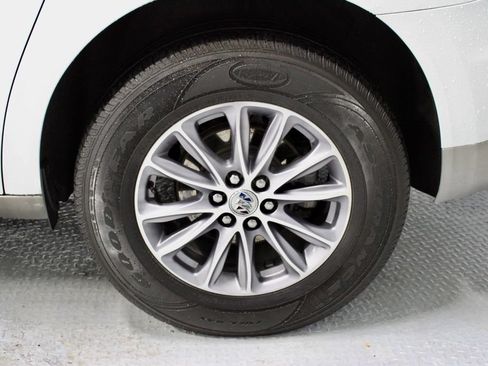 Used 2024 Buick Enclave Premium AWD/4WD image 19