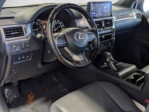 Used 2023 Lexus GX 460 Premium w/ Premium Package AWD/4WD image 10