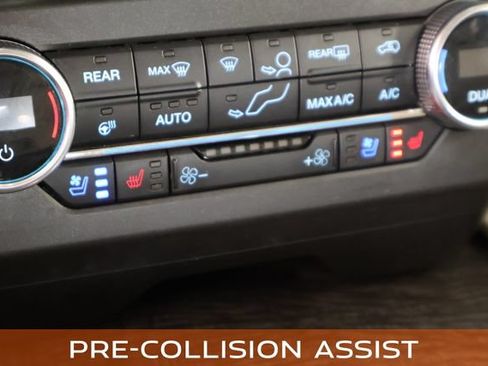 Used 2019 Ford Expedition Limited w/ Equipment Group 301A AWD/4WD image 30