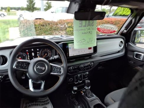 Used 2024 Jeep Wrangler Sahara w/ Technology Group image 9