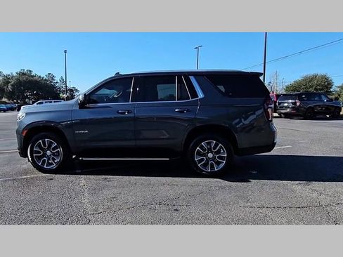 Used 2021 Chevrolet Tahoe LT w/ Luxury Package image 27