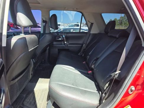 Used 2018 Toyota 4Runner TRD Off-Road Premium AWD/4WD image 12