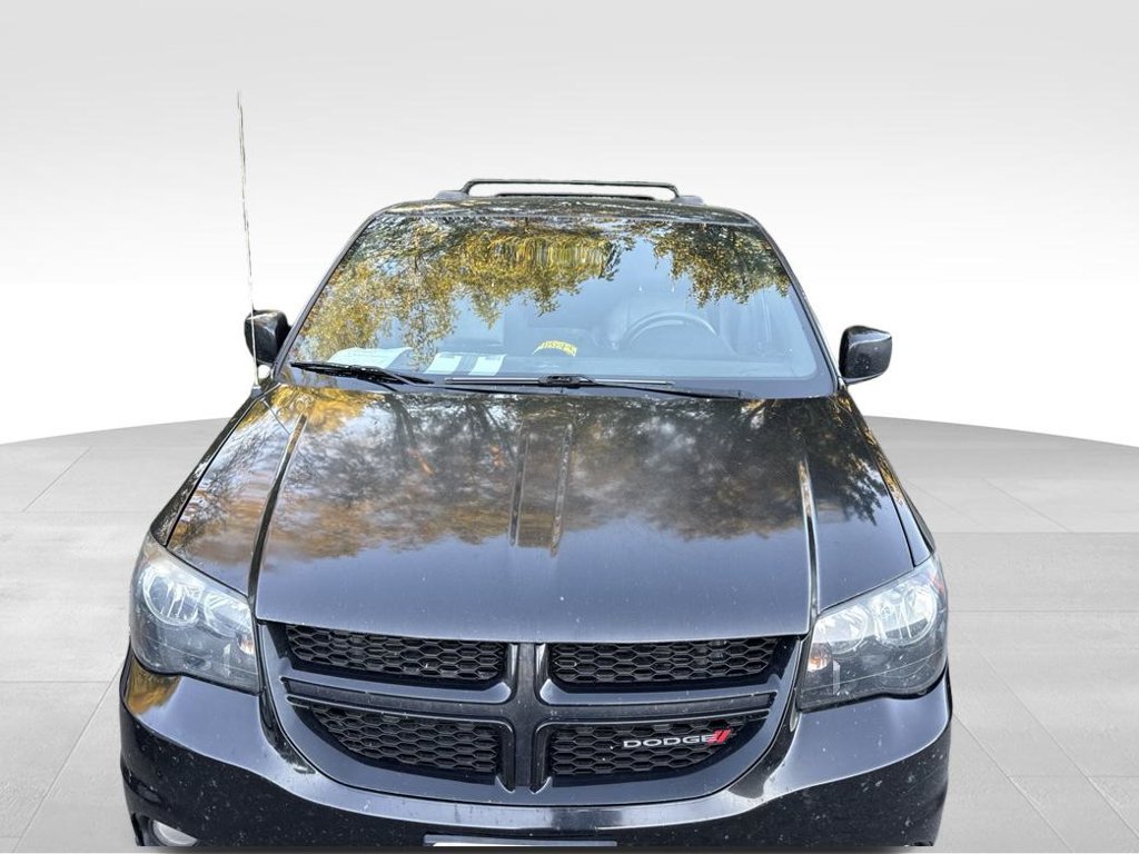 Used 2017 Dodge Grand Caravan GT FWD image 2